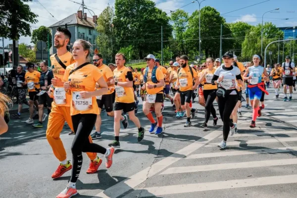 Parkrun w Świnoujściu: 91 uczestników, rekordy i jubileusz Tomasza Dziubanego