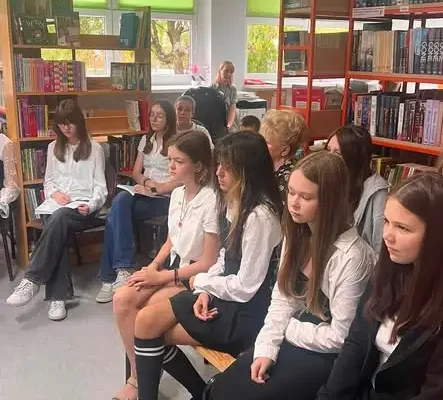 Narodowe Czytanie „Dziadów” w szkolnej bibliotece