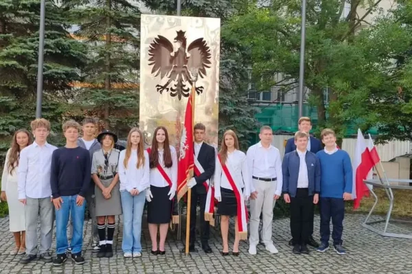 Uczniowie SP1 w Świeciu uczcili 87. rocznicę wybuchu II wojny światowej