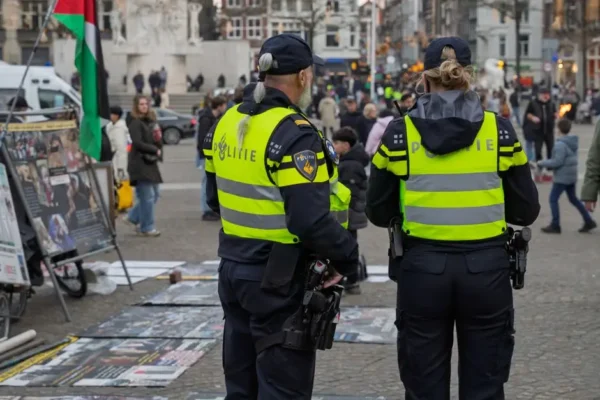 Świnoujście: policjanci promowali służbę i bezpieczeństwo na Star Drive 2026