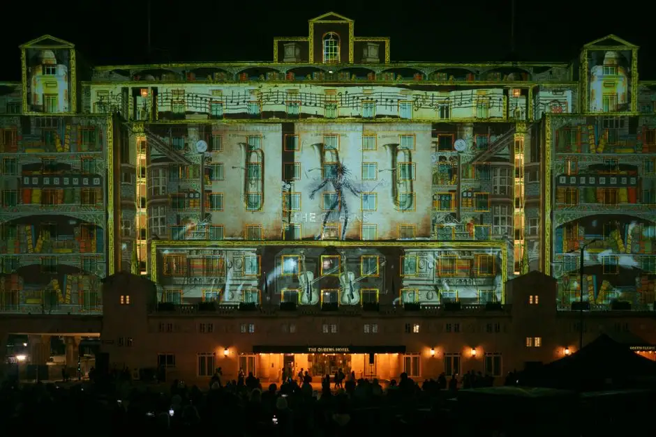 Zmiana godziny pokazu mappingu 3D na Placu Wolności – start o 21:00